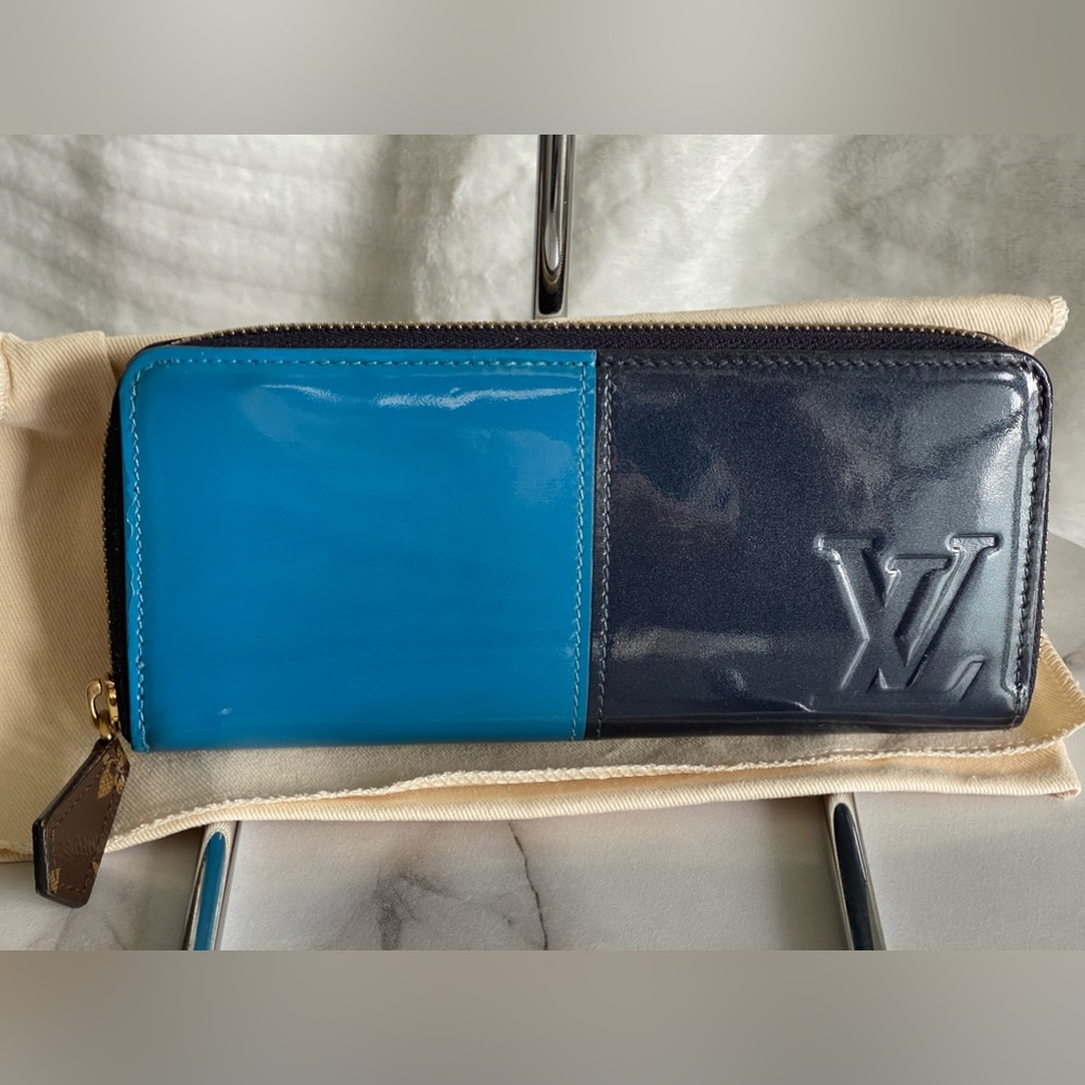 Louis Vuitton Clemence Patent leather  zippy long wallet (2017)